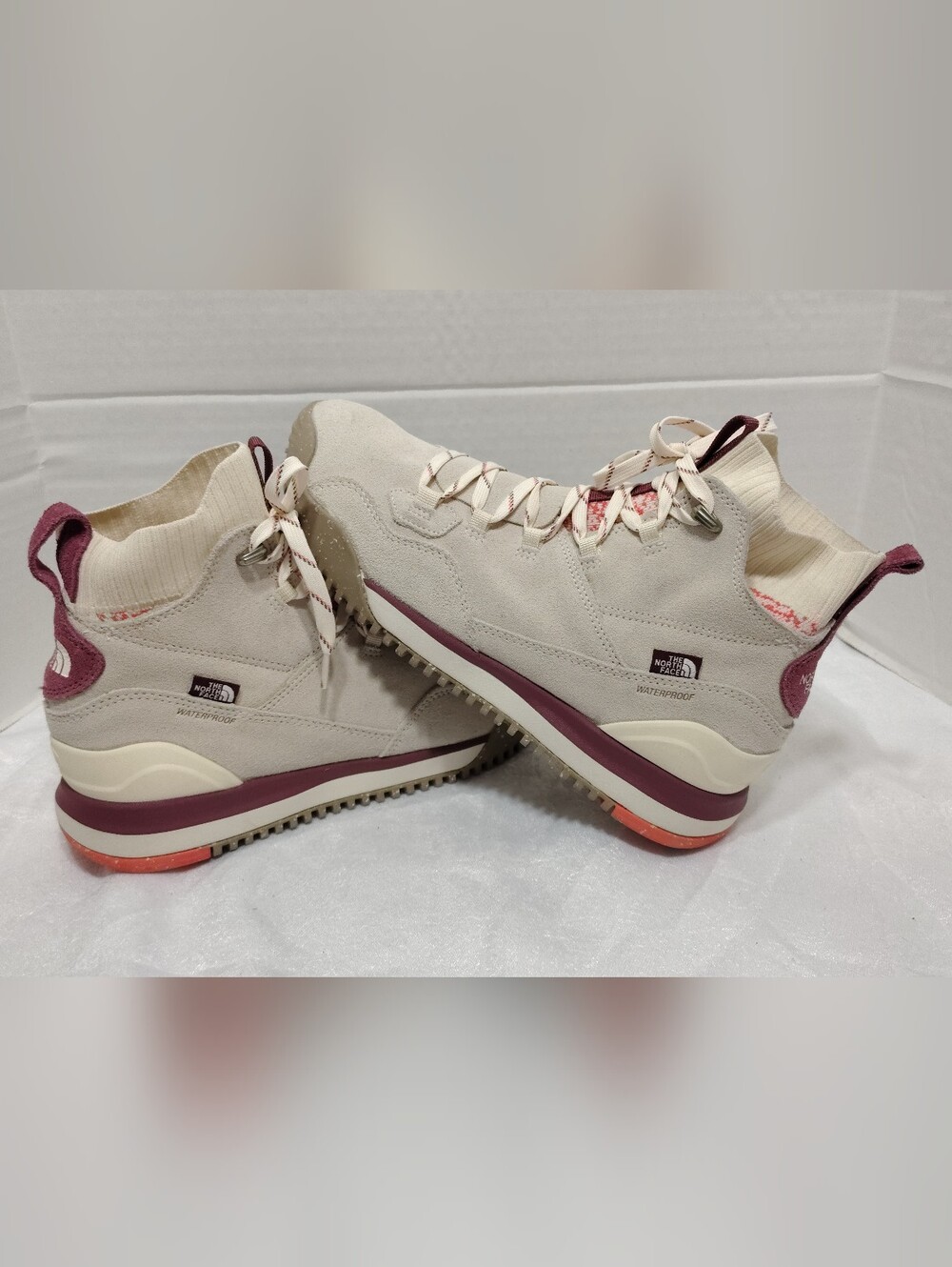 The North Face Back-to-berkeley lll , Women # 11 US Waterproof, Leather Made